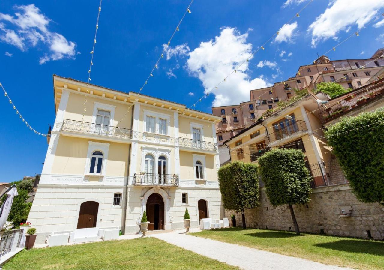 Palazzo Vittoli - Irpinia Apartment Castelfranci Luaran gambar